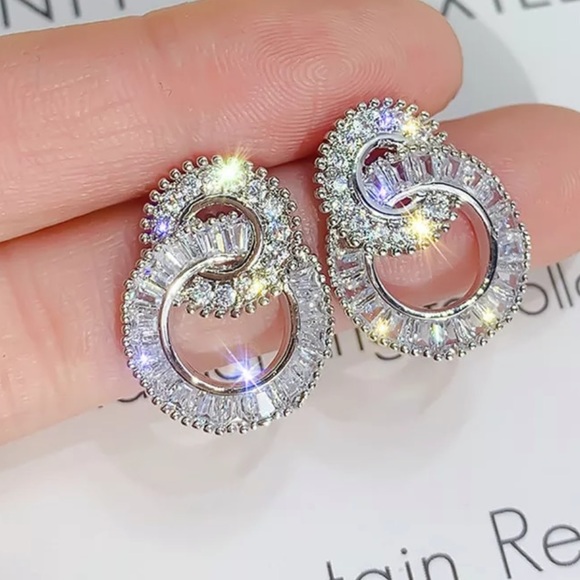 Jewelry - GORGEOUS 925 STERLING SILVER DIAMOND HOOP EARRINGS